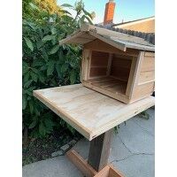 Cedar Cat Feeding Station with Extended Roof for Outdoor Cats